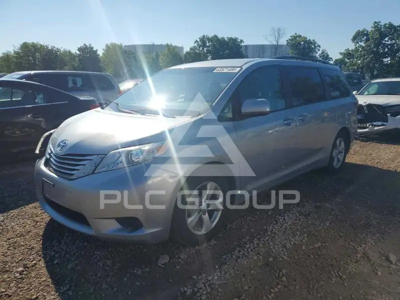 2015 Toyota SIENNA фото