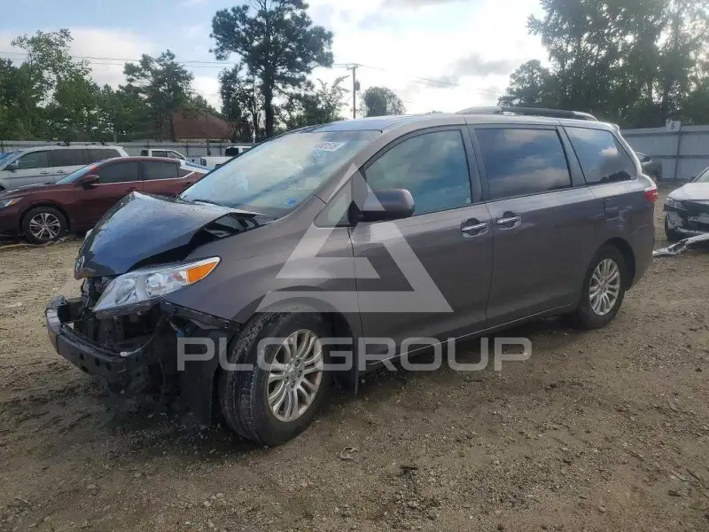 2015 Toyota SIENNA фото