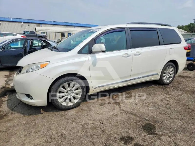 2015 Toyota SIENNA фото
