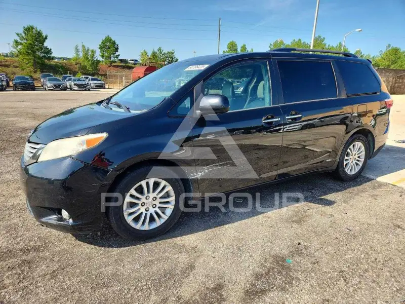 2015 Toyota SIENNA фото