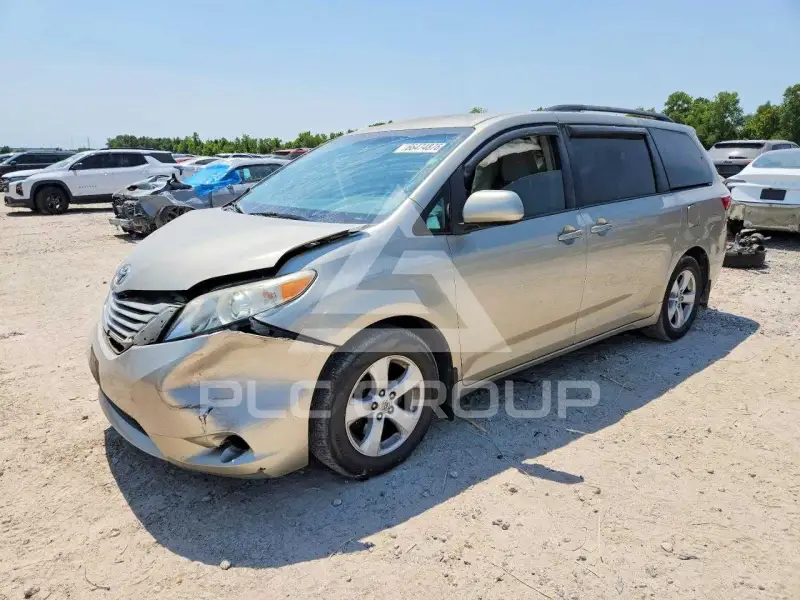 2015 Toyota SIENNA фото