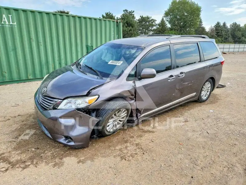 2015 Toyota SIENNA фото