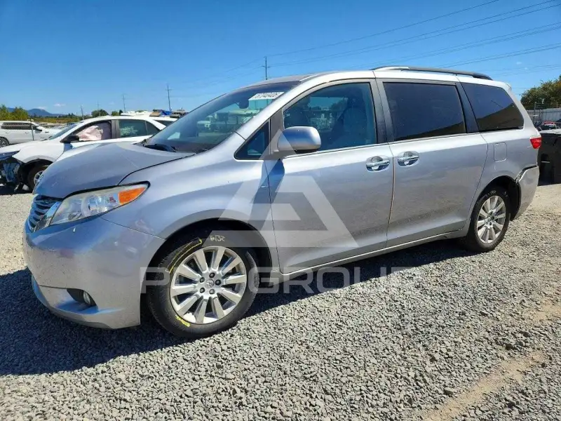 2015 Toyota SIENNA фото