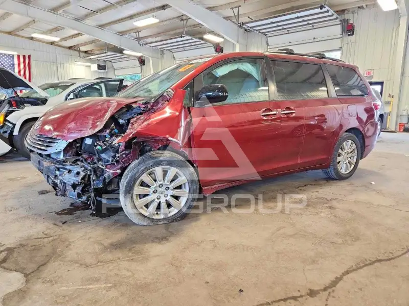 2015 Toyota SIENNA фото