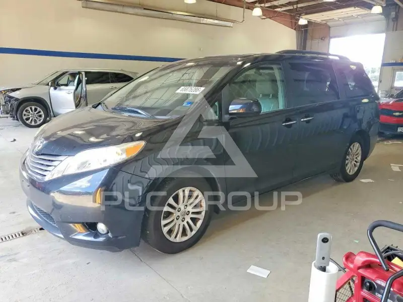 2015 Toyota SIENNA фото