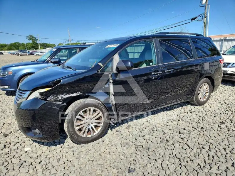 2015 Toyota SIENNA фото