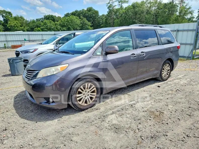 2015 Toyota SIENNA фото