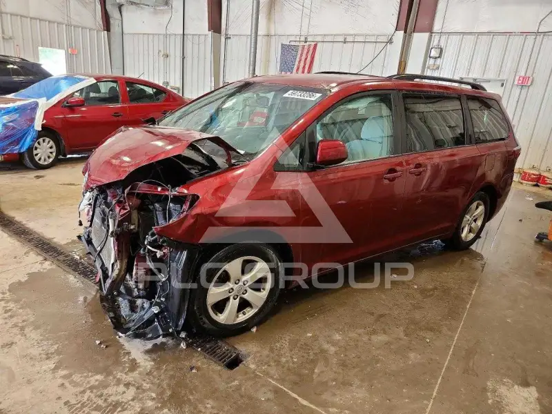 2015 Toyota SIENNA фото