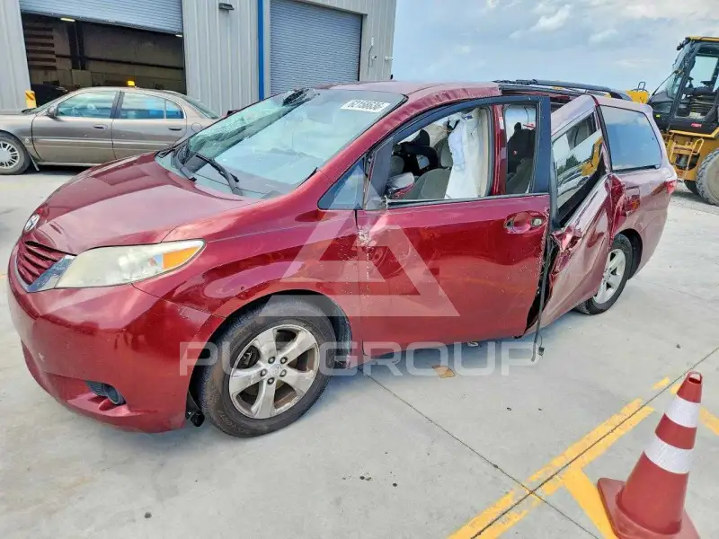 2015 Toyota SIENNA фото