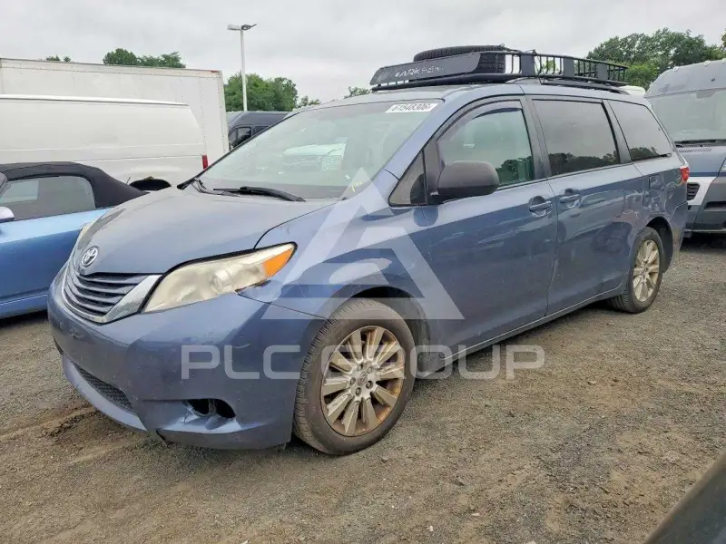 2015 Toyota SIENNA фото