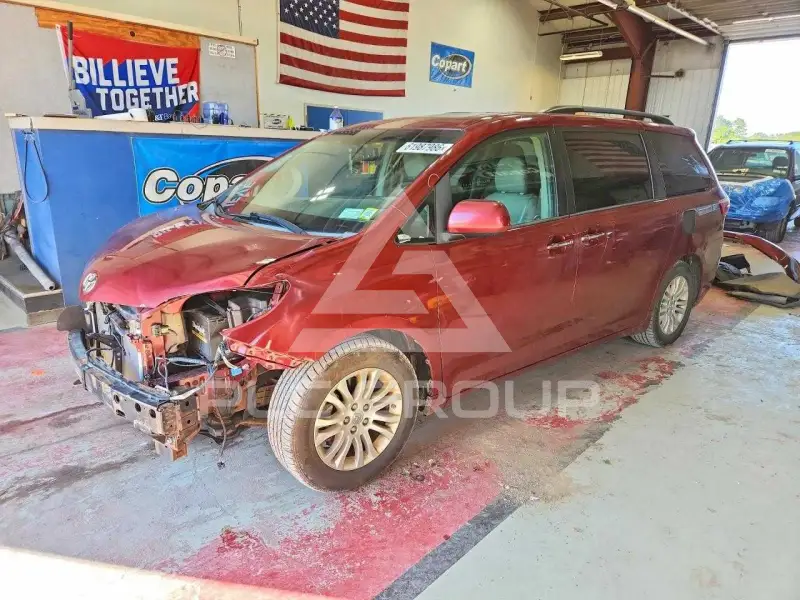 2015 Toyota SIENNA фото