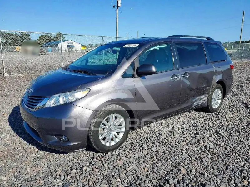 2015 Toyota SIENNA фото