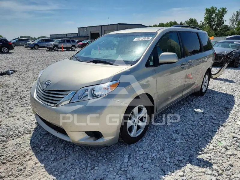 2015 Toyota SIENNA фото
