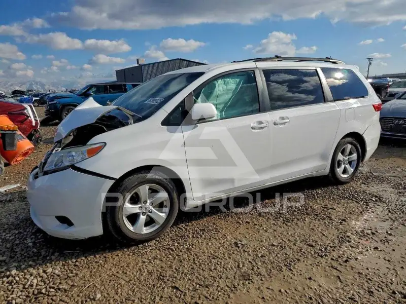 2015 Toyota SIENNA фото