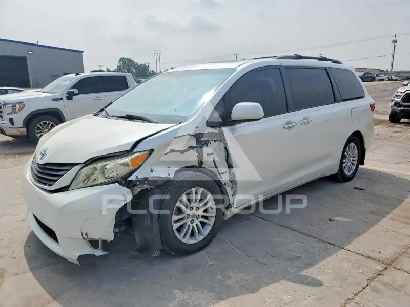 2015 Toyota SIENNA фото