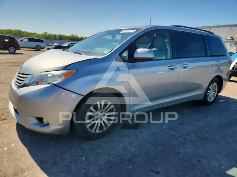 2015 Toyota SIENNA фото