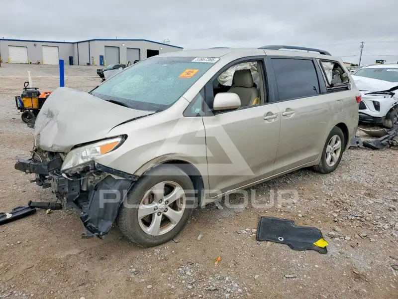 2015 Toyota SIENNA фото