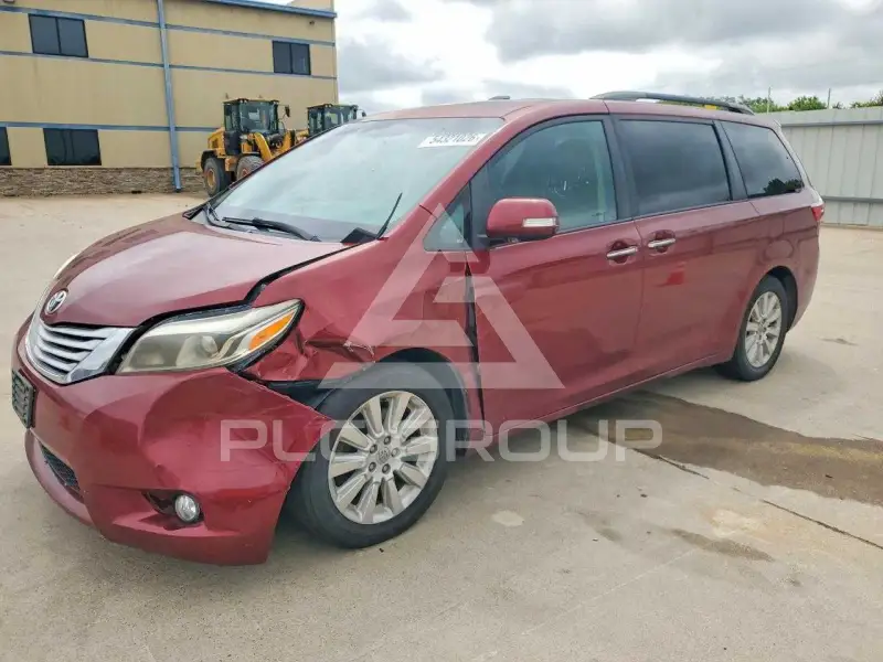 2015 Toyota SIENNA photo