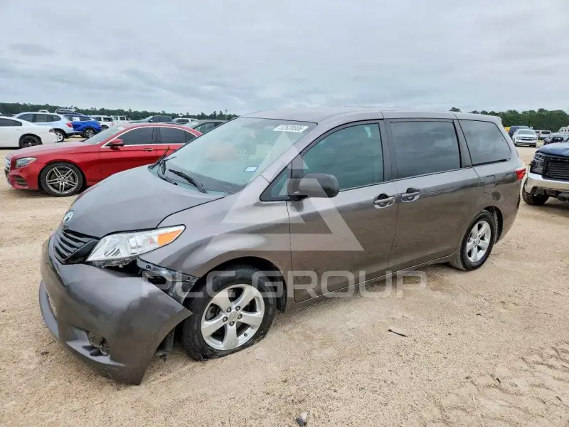 2015 Toyota SIENNA photo