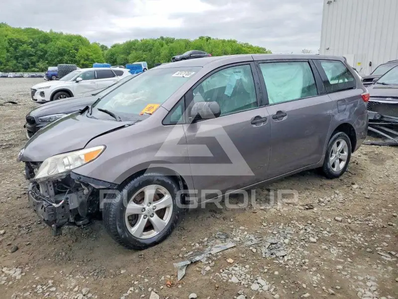 2015 Toyota SIENNA фото