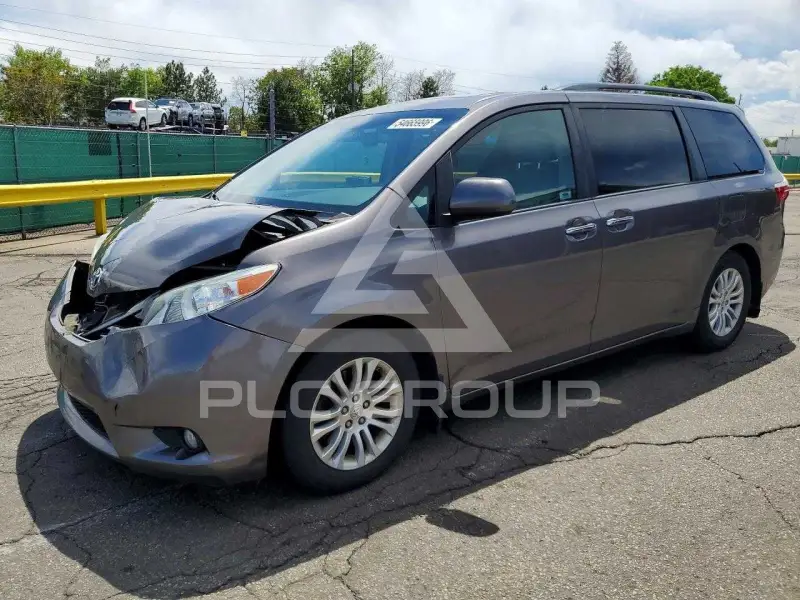 2015 Toyota SIENNA фото
