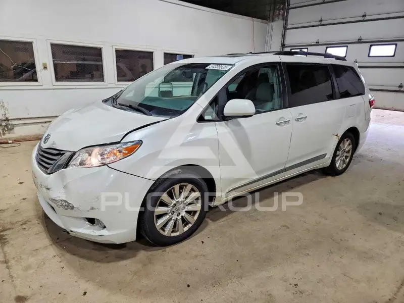 2015 Toyota SIENNA фото