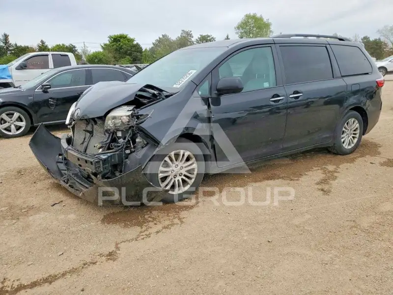 2015 Toyota SIENNA фото