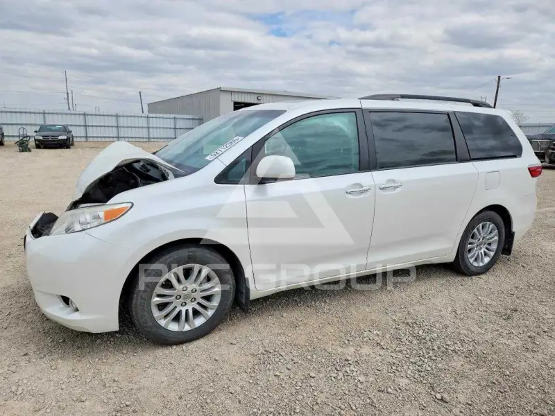 2015 Toyota SIENNA фото