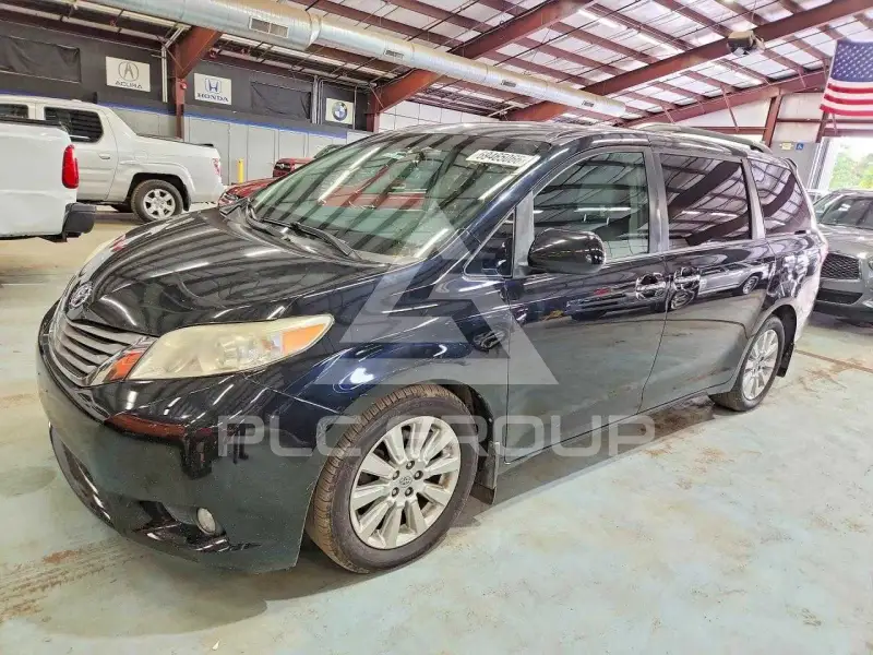 2015 Toyota SIENNA фото