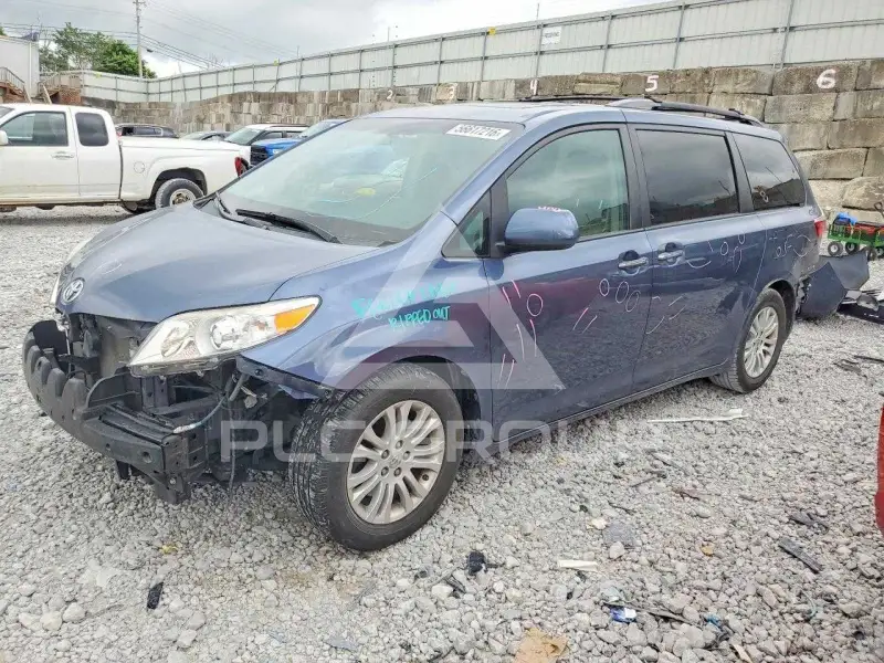2015 Toyota SIENNA фото