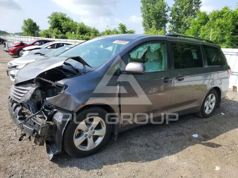 2015 Toyota SIENNA фото