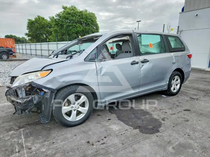 2015 Toyota SIENNA фото