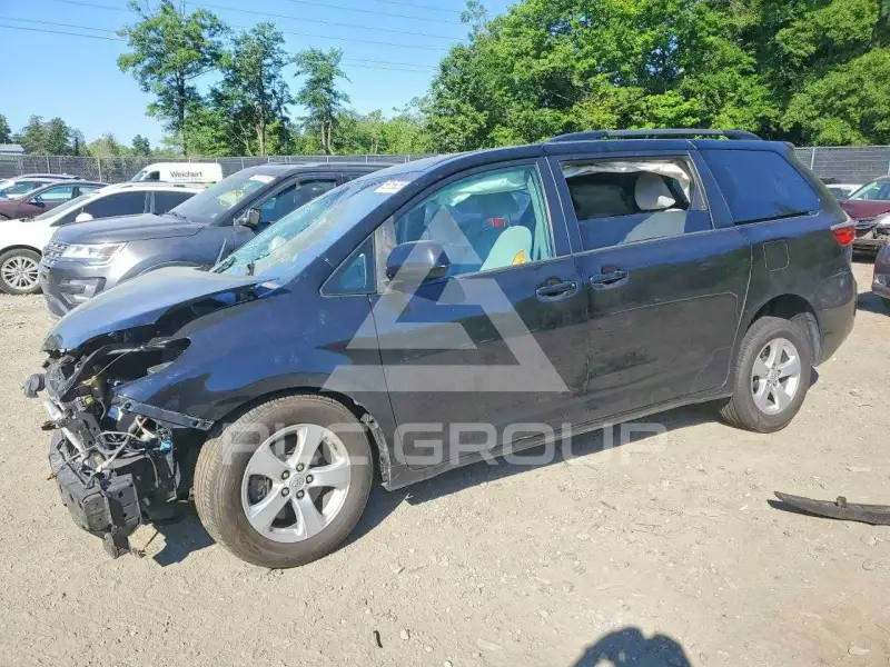 2015 Toyota SIENNA фото