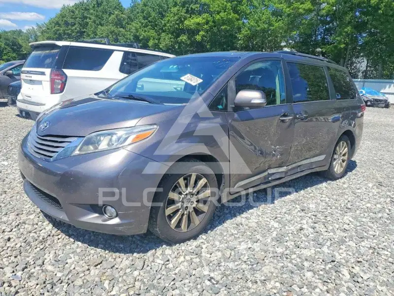 2015 Toyota SIENNA photo