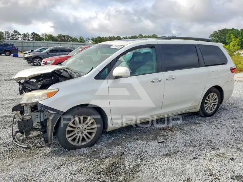 2015 Toyota SIENNA фото