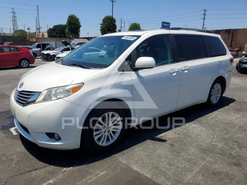 2015 Toyota SIENNA фото