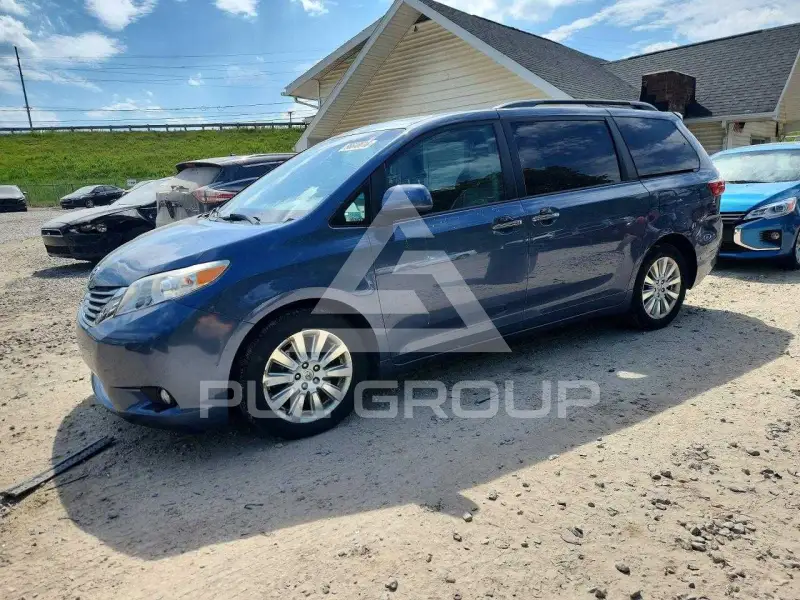 2015 Toyota SIENNA фото