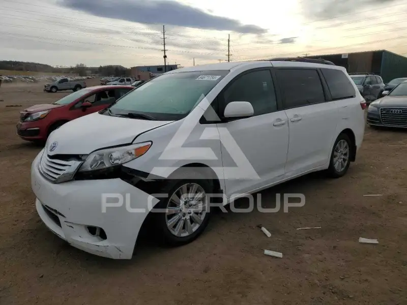 2015 Toyota SIENNA фото