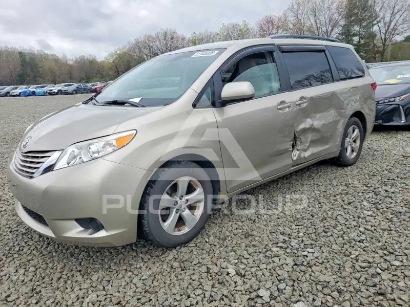 2015 Toyota SIENNA фото