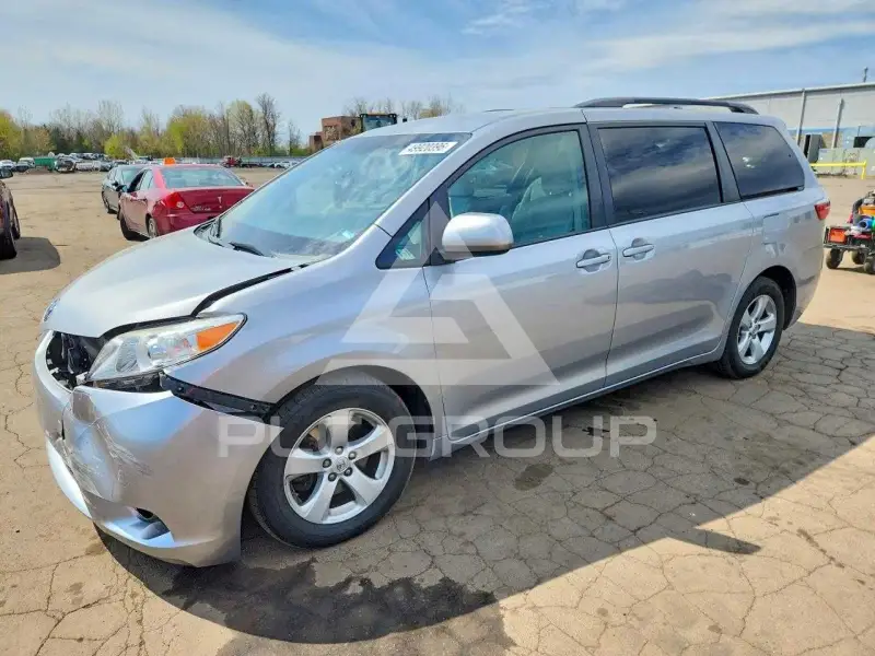 2015 Toyota SIENNA фото