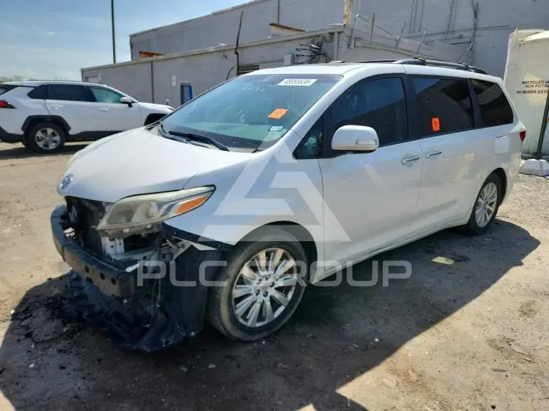 2015 Toyota SIENNA фото