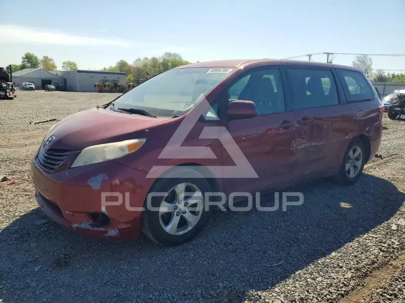 2015 Toyota SIENNA фото