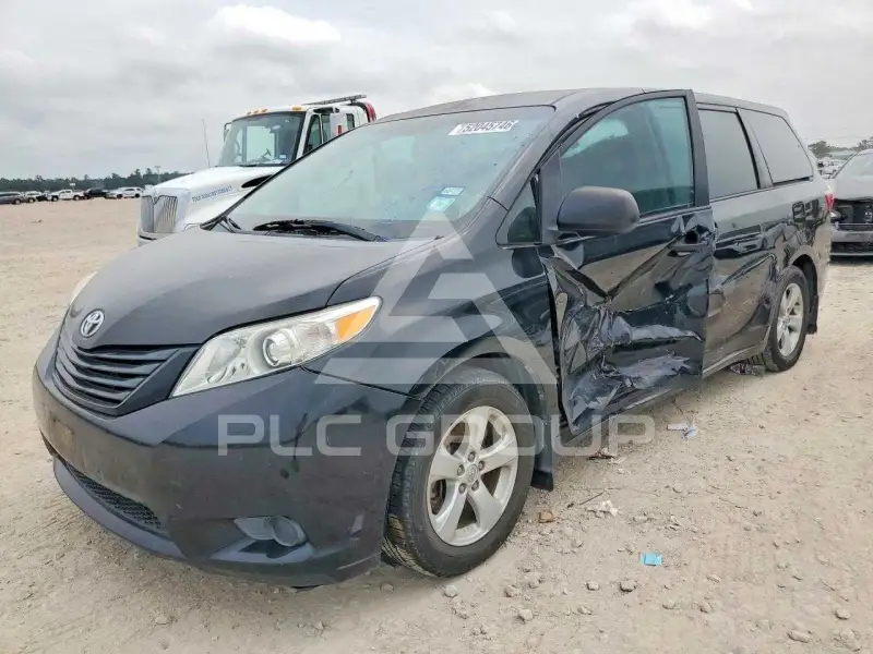 2015 Toyota SIENNA фото