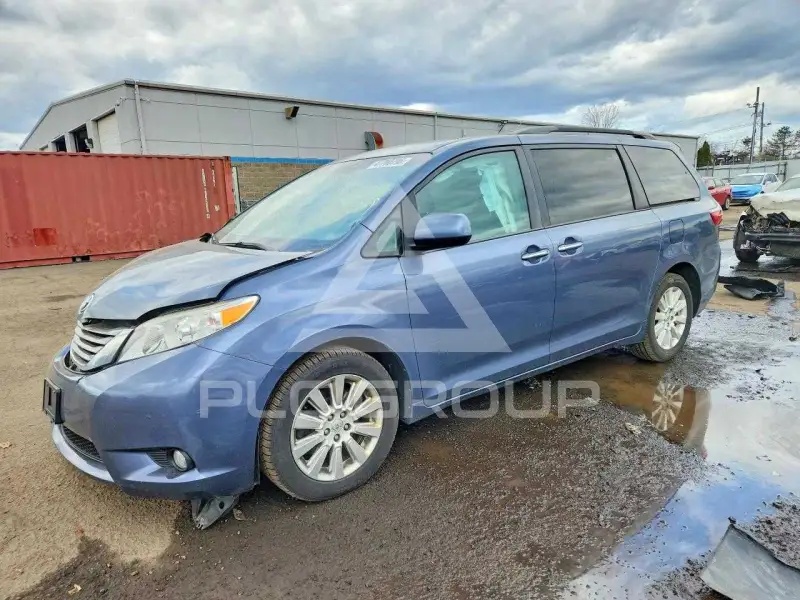 2015 Toyota SIENNA фото