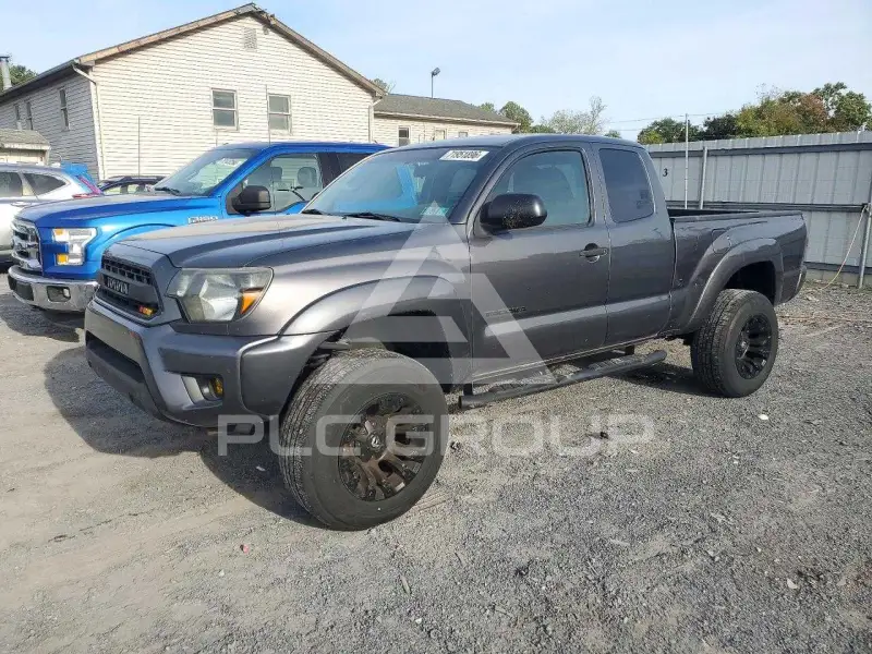 2015 Toyota TACOMA photo
