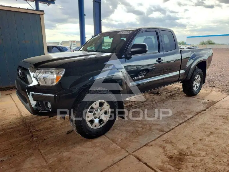 2015 Toyota TACOMA photo