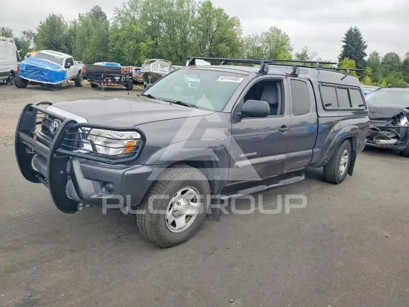 2015 Toyota TACOMA photo