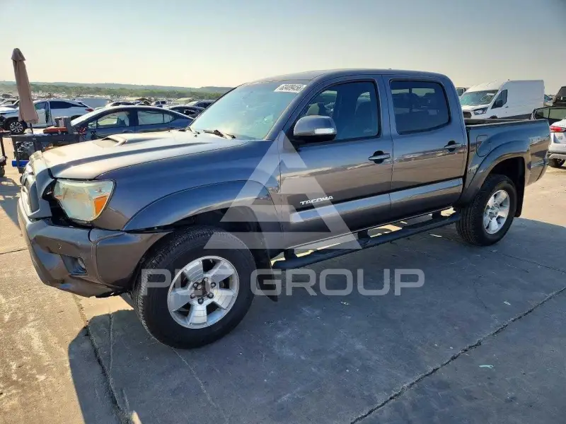 2015 Toyota TACOMA photo
