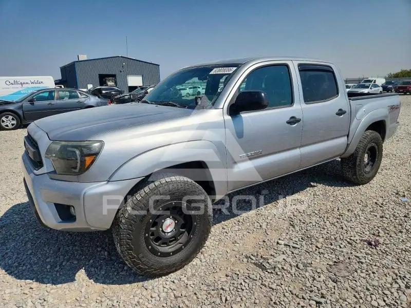 2015 Toyota TACOMA photo