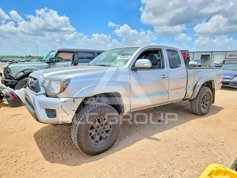2015 Toyota TACOMA photo